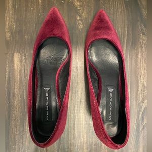 Ruby red velvet block heels STEVEN by Steve Madden size 8